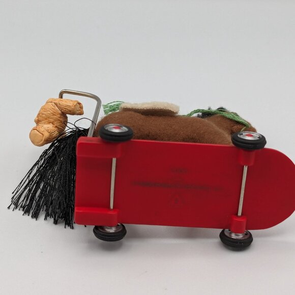 Hallmark Keepsake A Pony for Christmas 2006, 9th in A Pony for Christmas Series - Picture 7 of 12